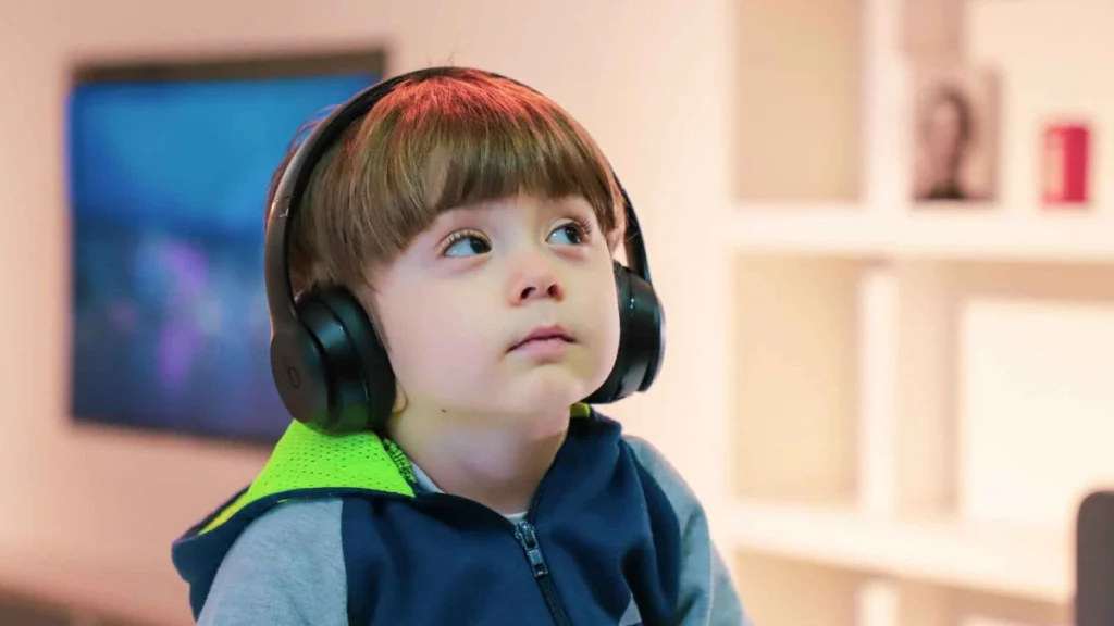 Asperger Sendromu Nedir? Belirtileri, Tanısı ve Tedavi Yöntemleri